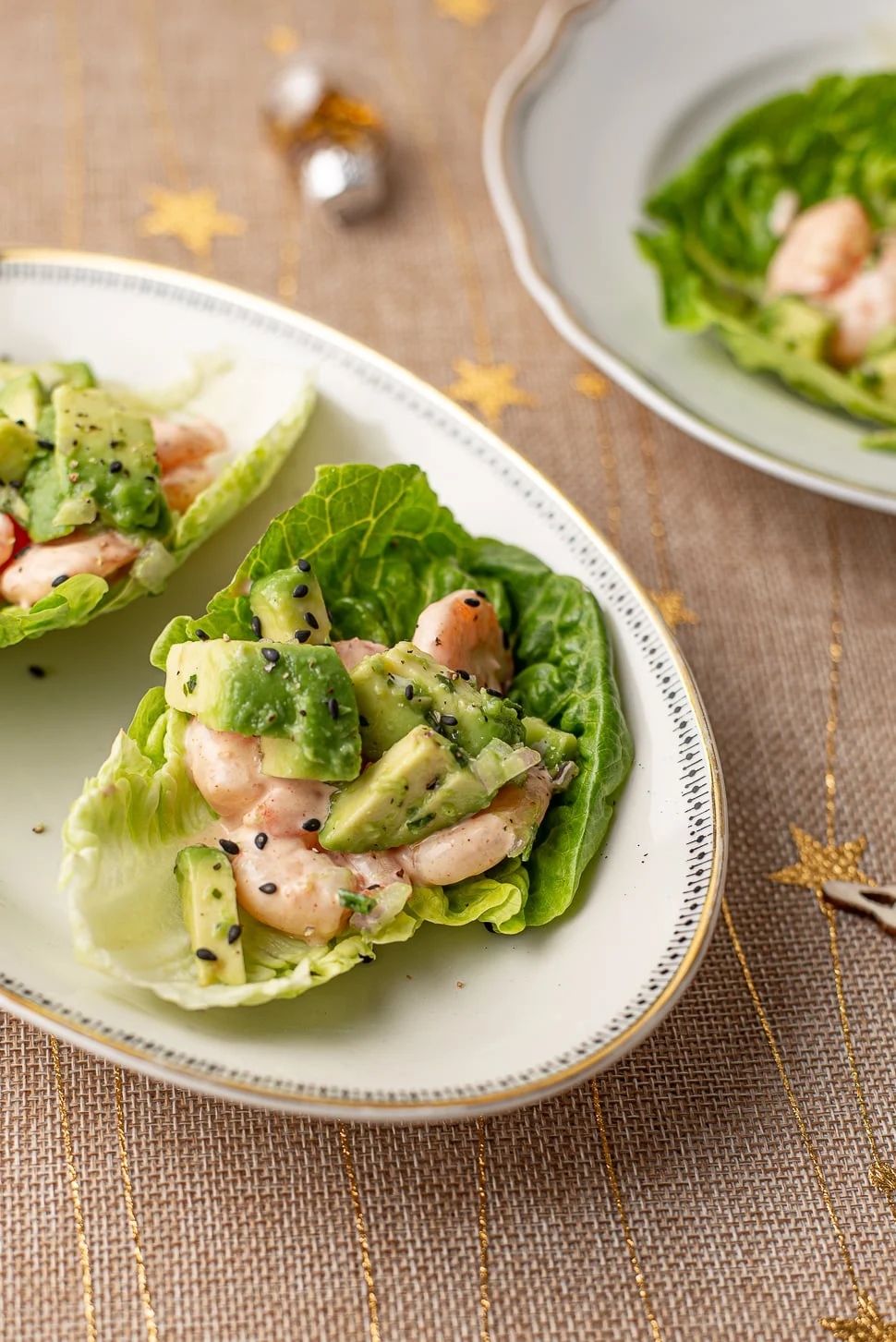 17x kerstmis voorgerechten 8 Slabootjes met garnalencocktail en avocadosalsa