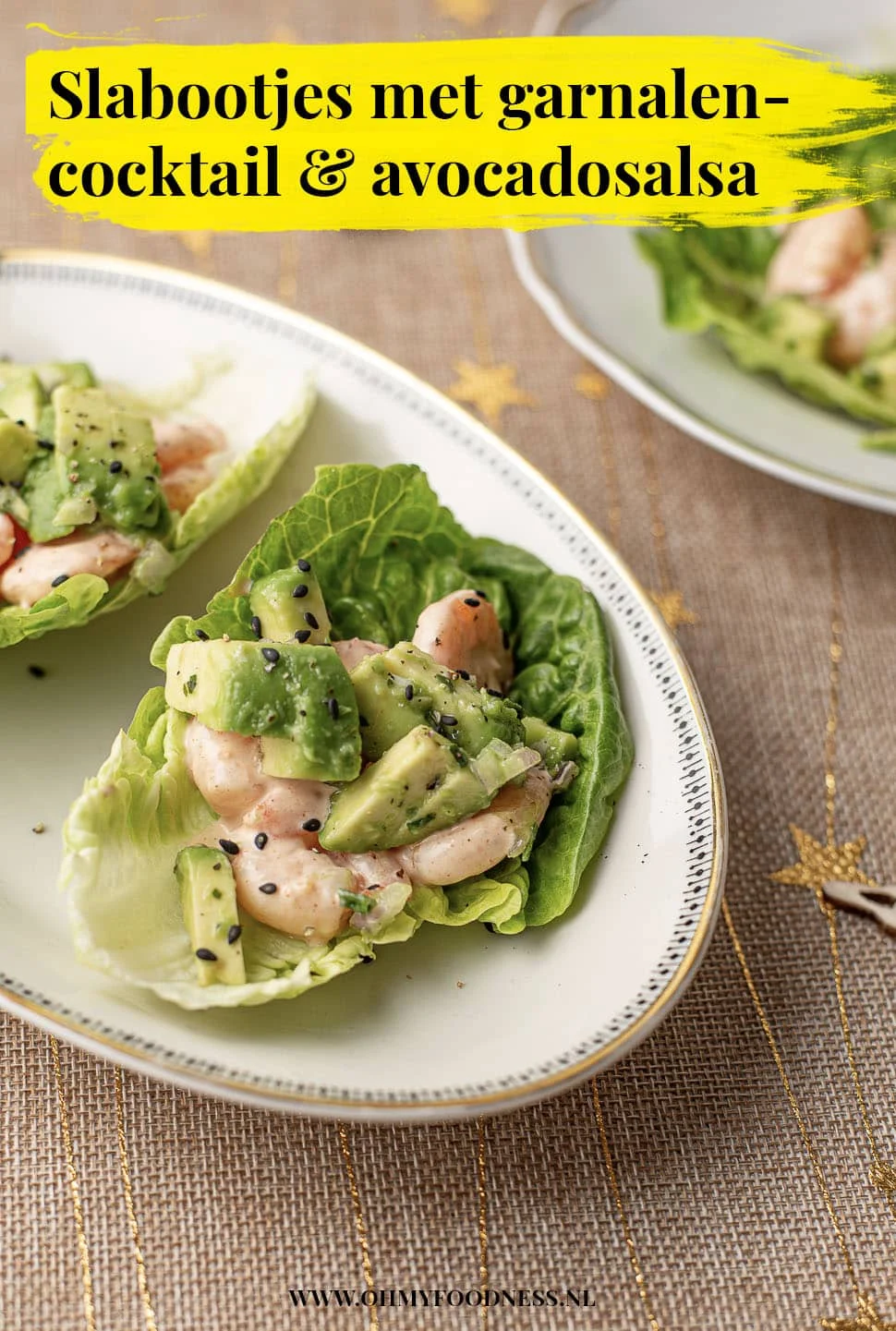 Slabootjes met garnalencocktail en avocadosalsa