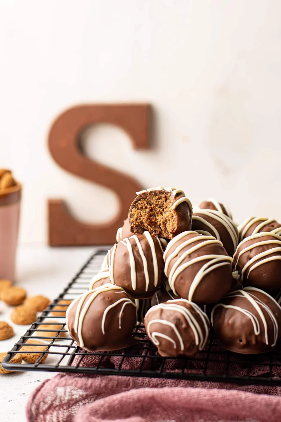 Fastfood Friday: Speculaas-kruidnotentruffels 1 Speculaas-kruidnotentruffels