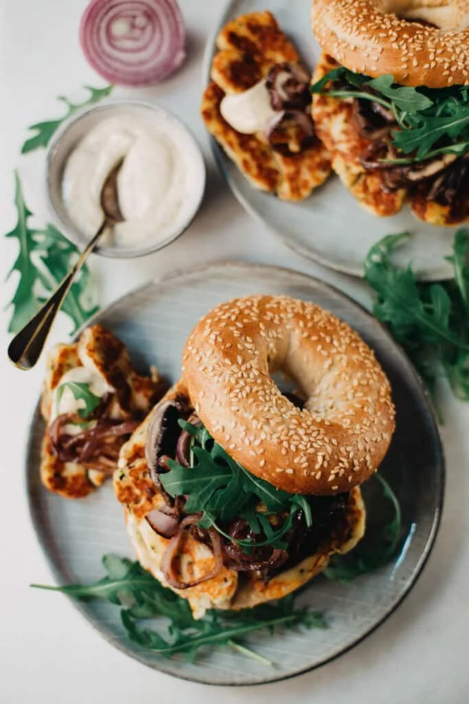 Halloumi Bagel Burgers met Portobello en Truffelmayo 6 Halloumi Bagel Burgers met Portobello en Truffelmayo ST 2