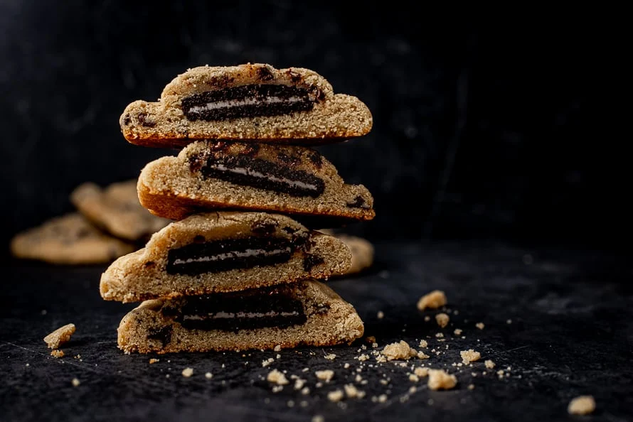 Oreo koekjes recept met lekkere chocolate chips - Fastfood Friday 2 Oreo stuffed chocolatechip cookies