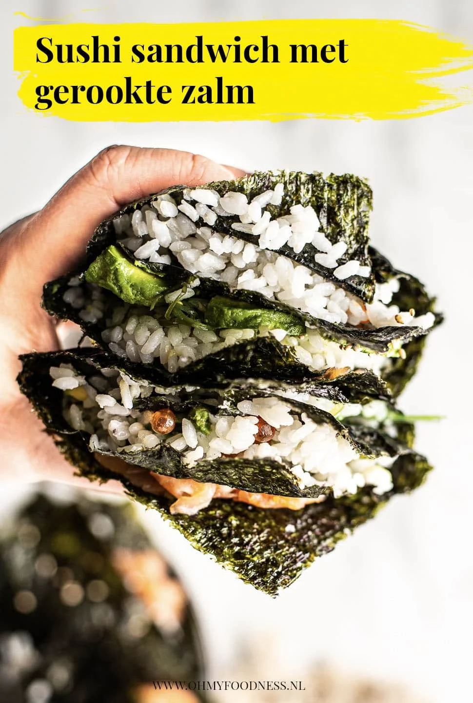 Sushi sandwich met gerookte zalm