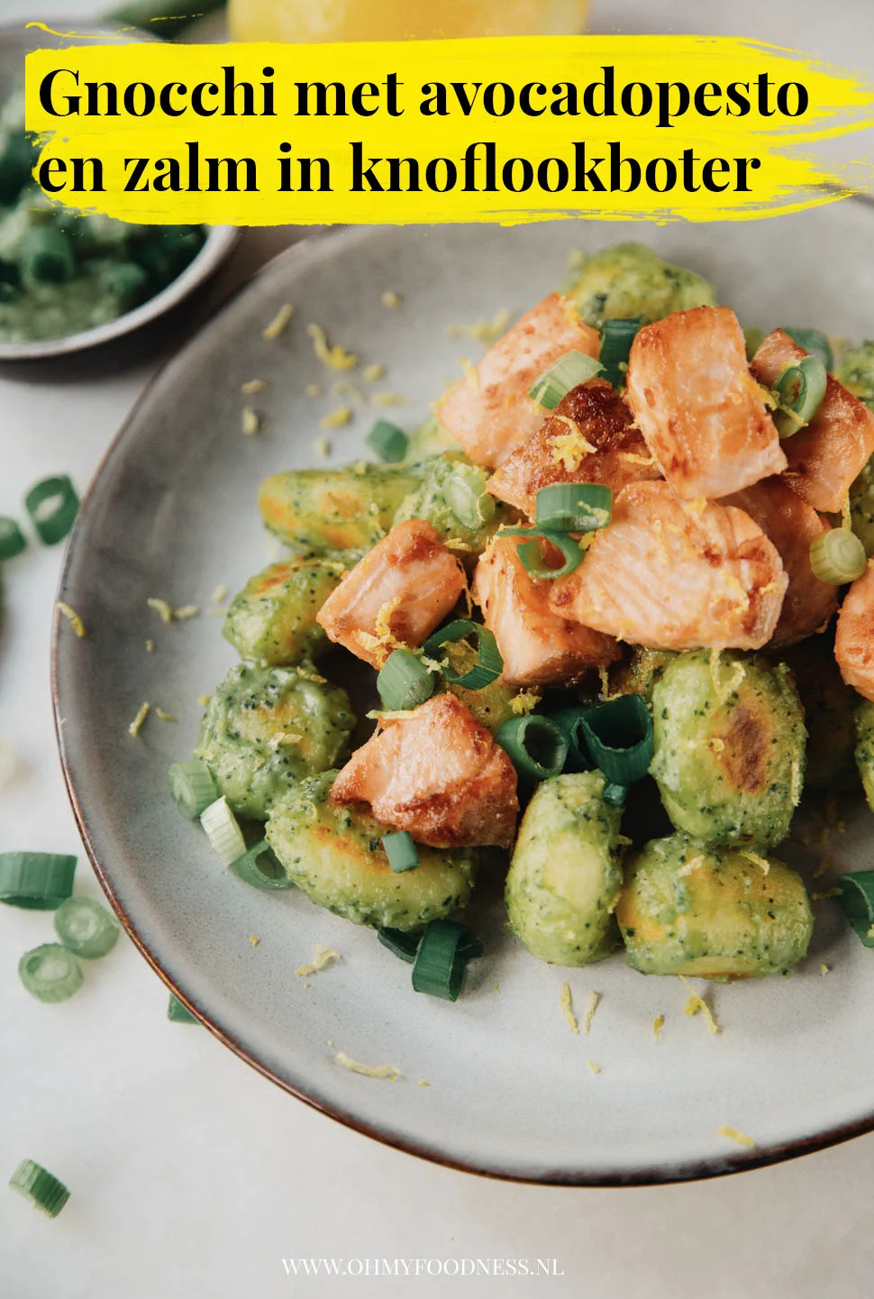 Gnocchi met avocadopesto en zalm in knoflookboter 3 Gnocchi met avocadopesto en zalm in knoflookboter