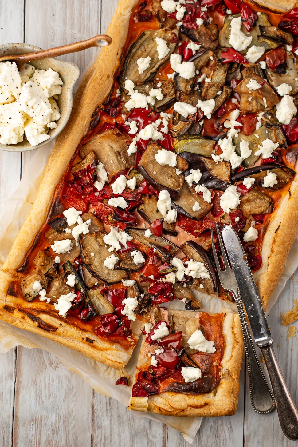 Plaattaart met gegrilde groenten en feta 1 Plaattaart met gegrilde groenten en feta