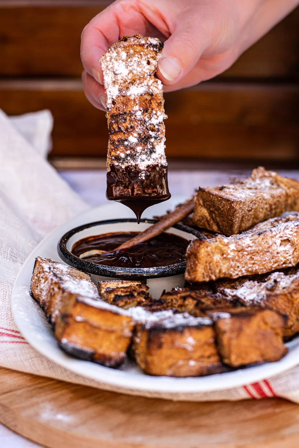 Fastfood Friday: Wentelteefjes van de BBQ 2 Wentelteefjes van de BBQ met chocoladedipsaus