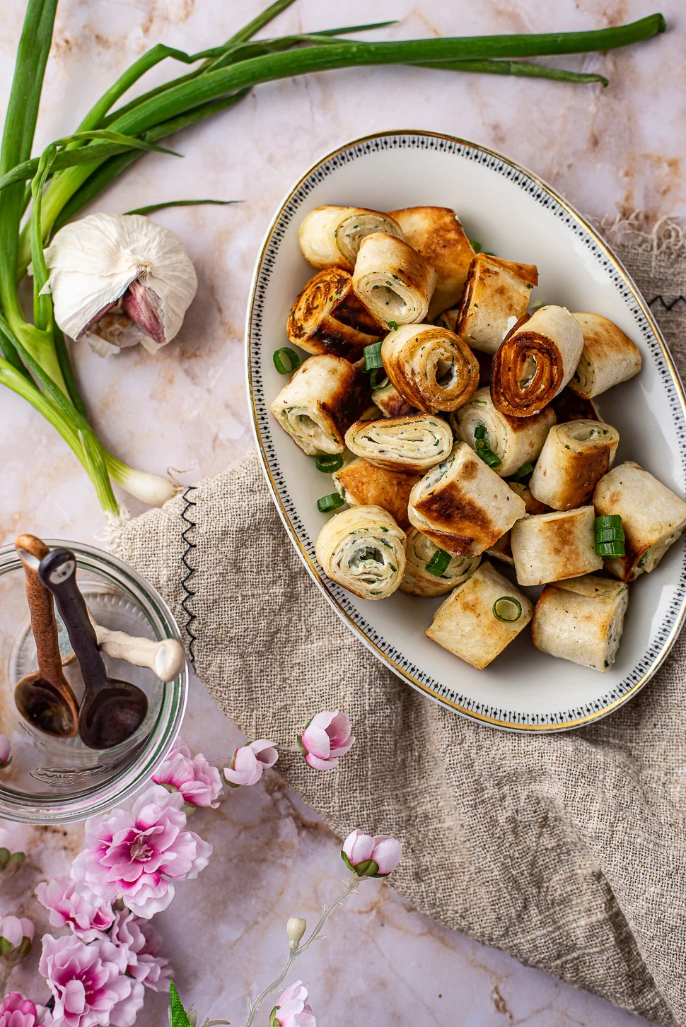 Picknicksnack: Krokante tortillabites met kruidenkaas 1 Knapperige tortillabites met kruidenkaas