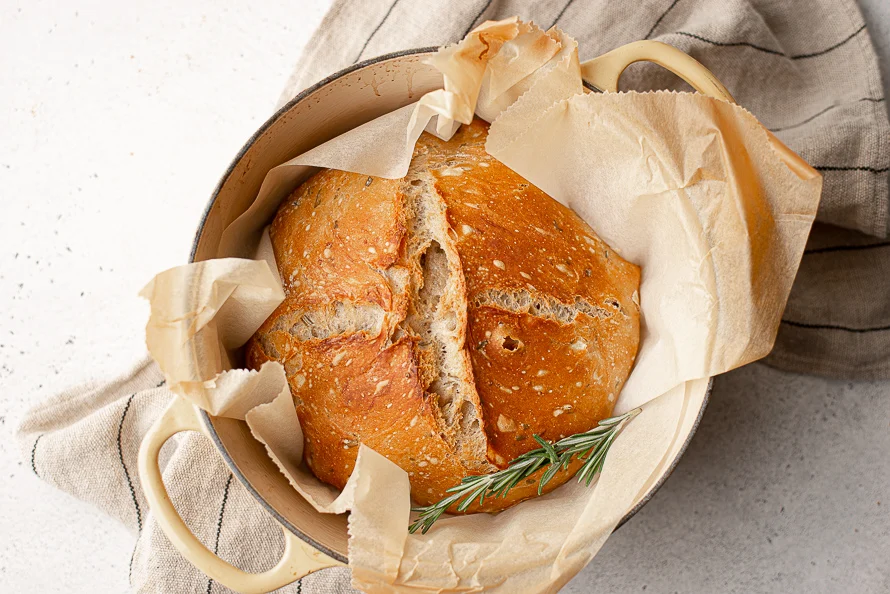 No knead rozemarijn-knoflookbrood 3 rozemarijn-knoflookbrood