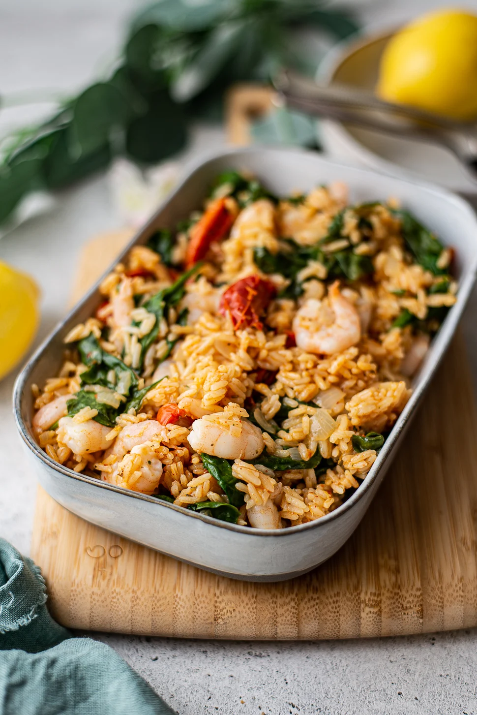 Campinggerecht: One pot rijst met zongedroogde tomaat en knoflookgarnalen 2 One pot rijst met zongedroogde tomaat