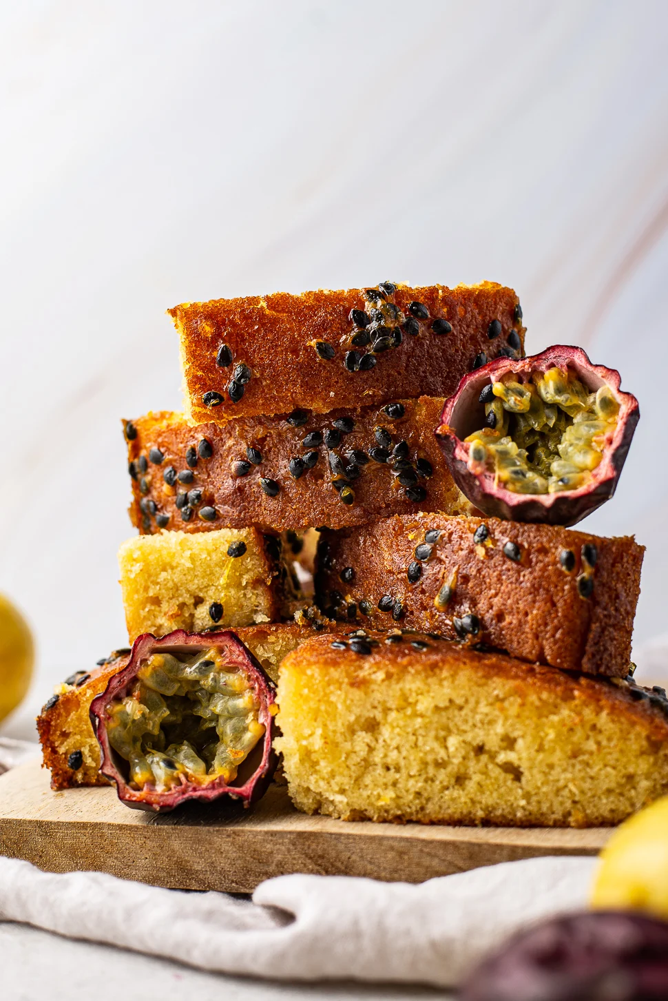 Fastfood Friday: Citroencake met passievruchtsiroop 1 citroencake met passievruchtsiroop