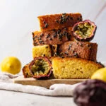 citroencake met passievruchtsiroop