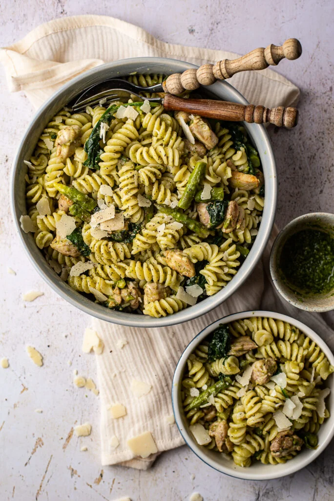 Pasta met groene aspergepesto en kip 8 Pasta met groene aspergepesto en kip