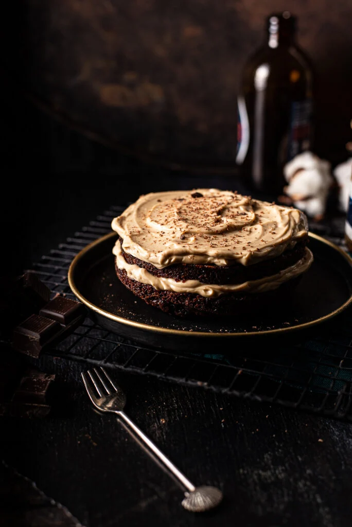 Tweepersoons chocoladetaart met koffiecrème 1 Tweepersoons chocoladetaartje met koffiecreme