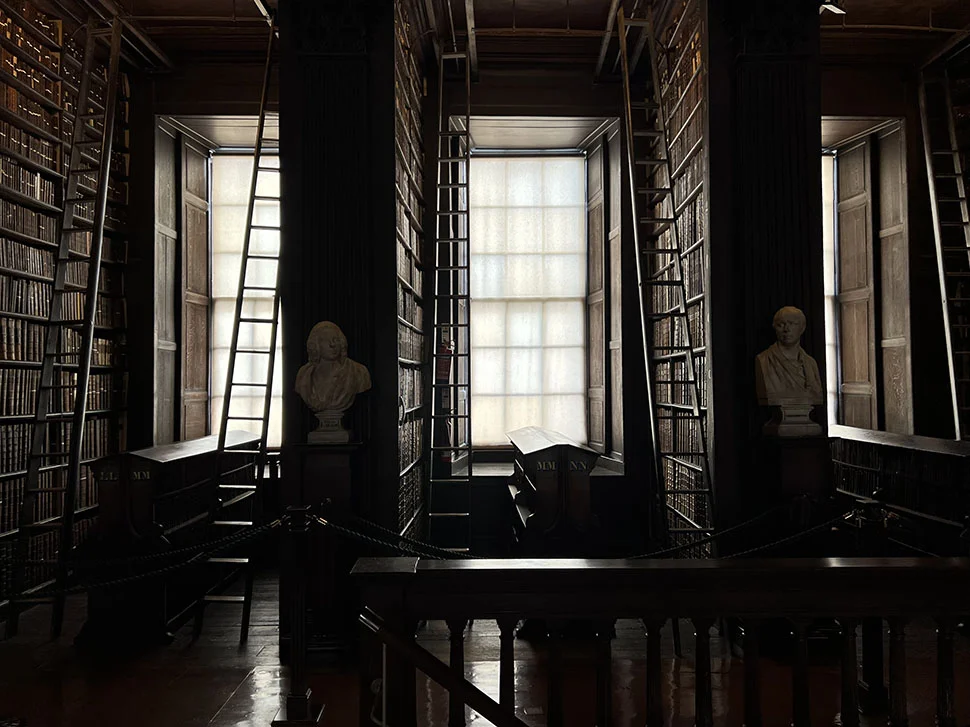 CITY GUIDE DUBLIN - TO DO 1 Trinity Library