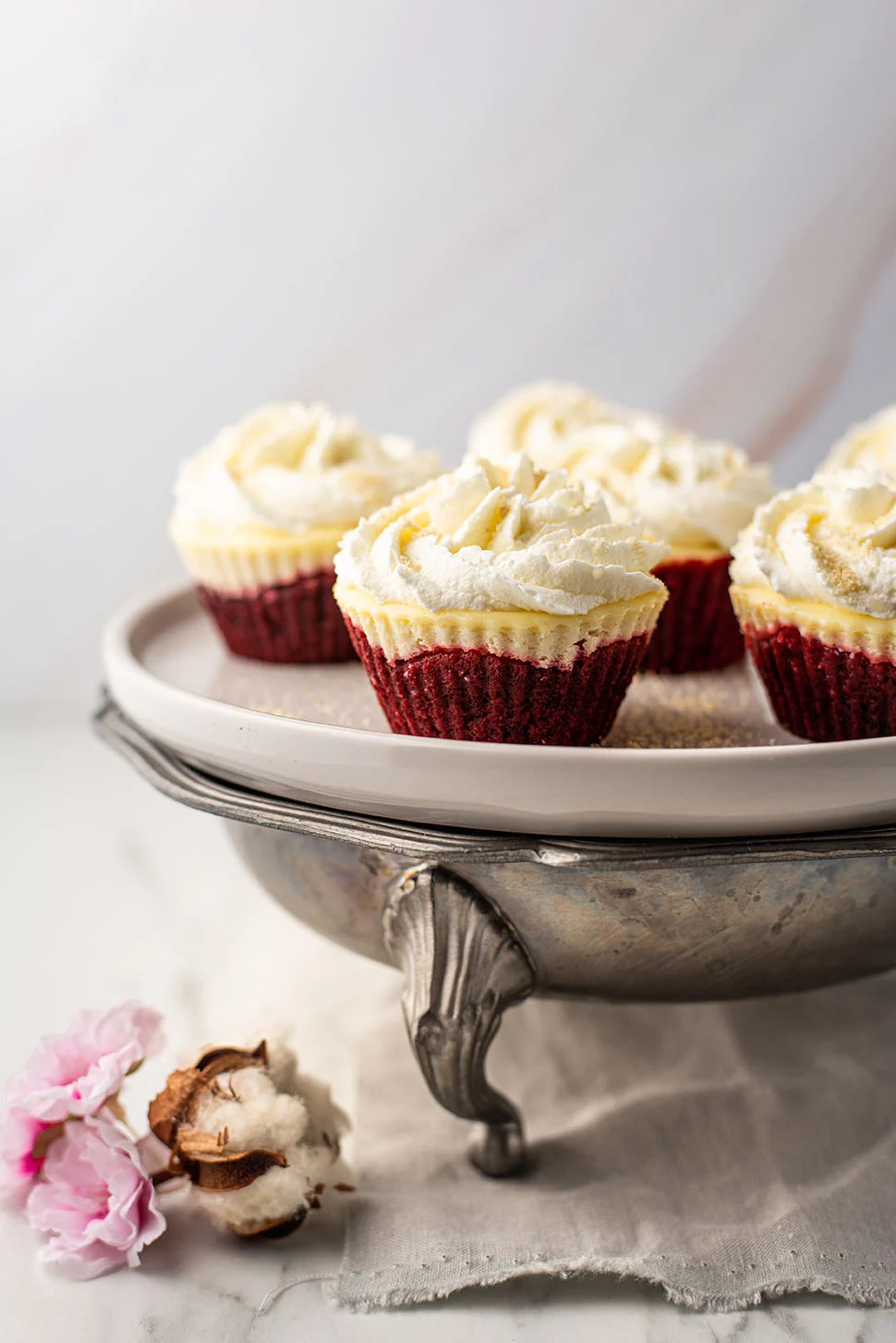 Fastfood Friday: Red Velvet cheesecake cupcakes 1 Red Velvet cheesecakecupcakes