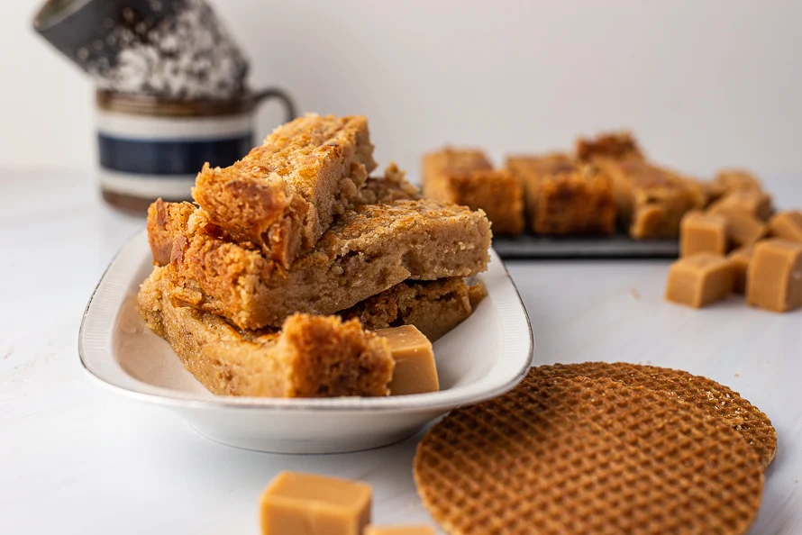 Fastfood Friday: Stroopwafelboterkoek met karamel 3 Stroopwafelboterkoek met karamel