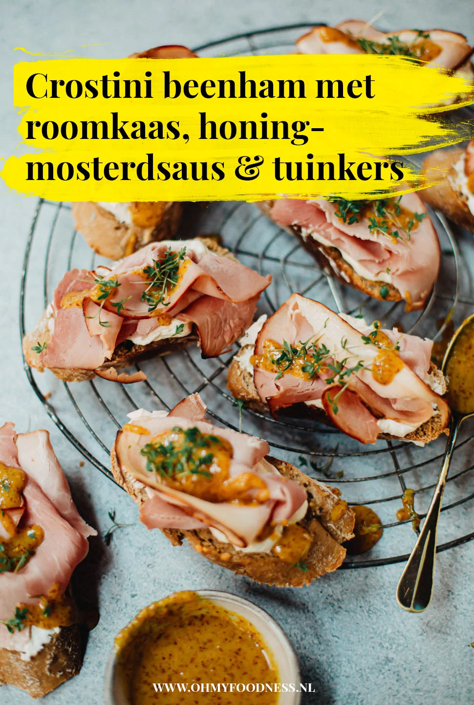 Crostini beenham met roomkaas, honing-mosterdsaus en tuinkers 3 CrostiniBeenhamRoomkaasMosterdHoning Pinterest