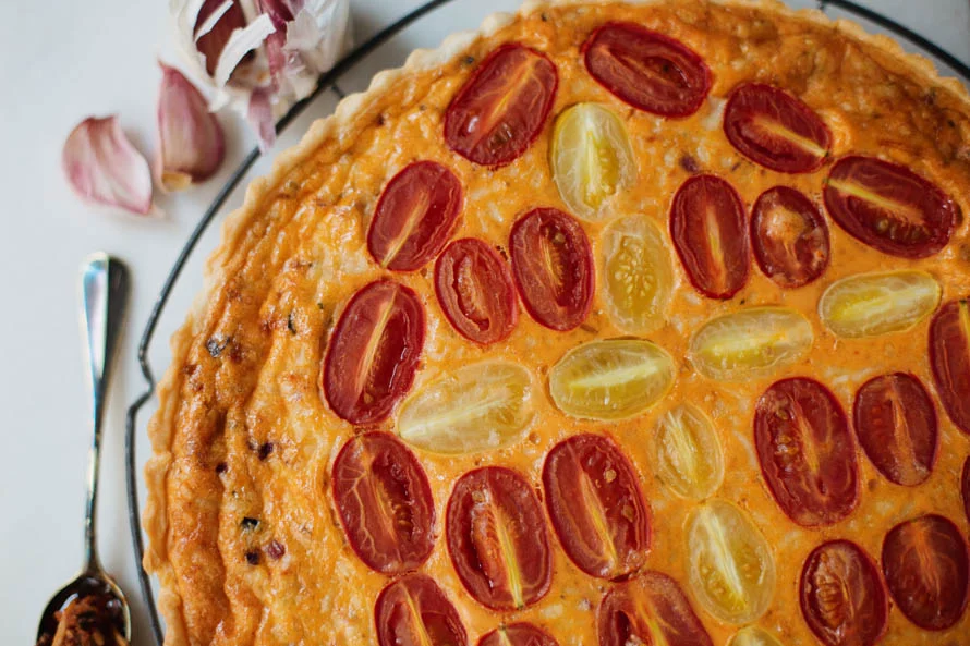 Hartige Sinterklaastaart met tomatentapenade 2 Hartige Sinterklaastaart met Tomatentapenade FI