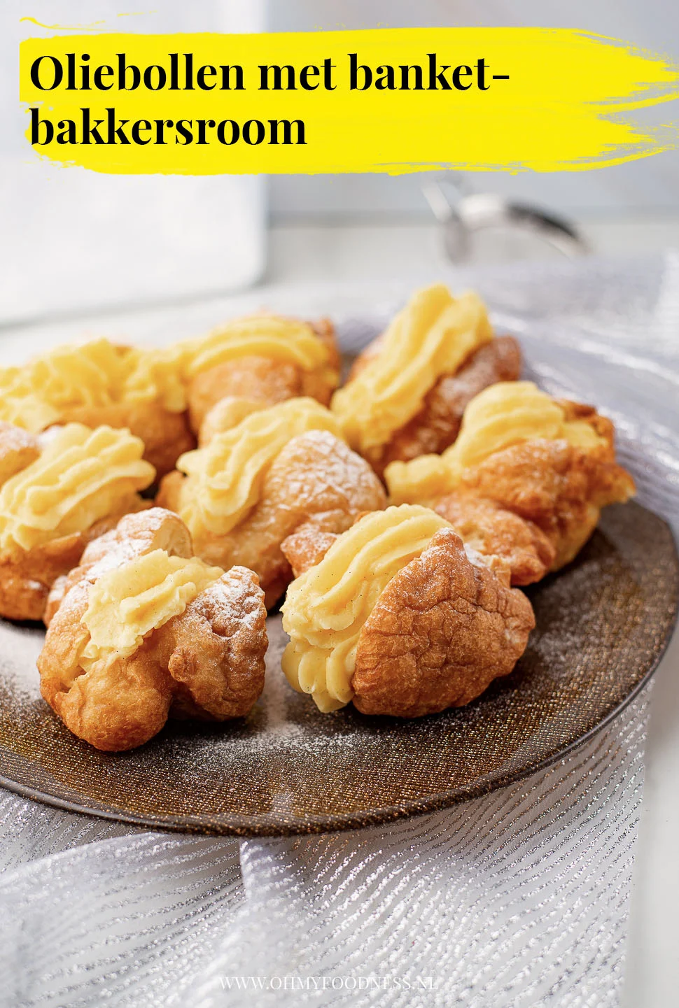 Oliebollen met banketbakkersroom