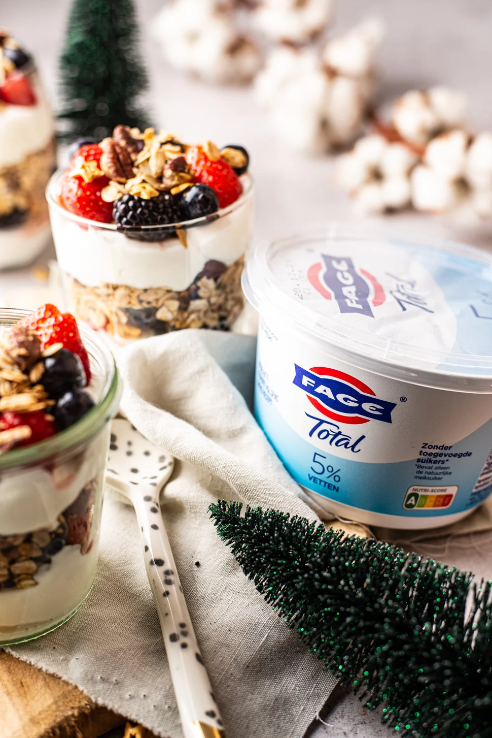 Ontbijttrifle met yoghurt & kerstgranola 3 Ontbijttrifle met yoghurt en kerstgranola