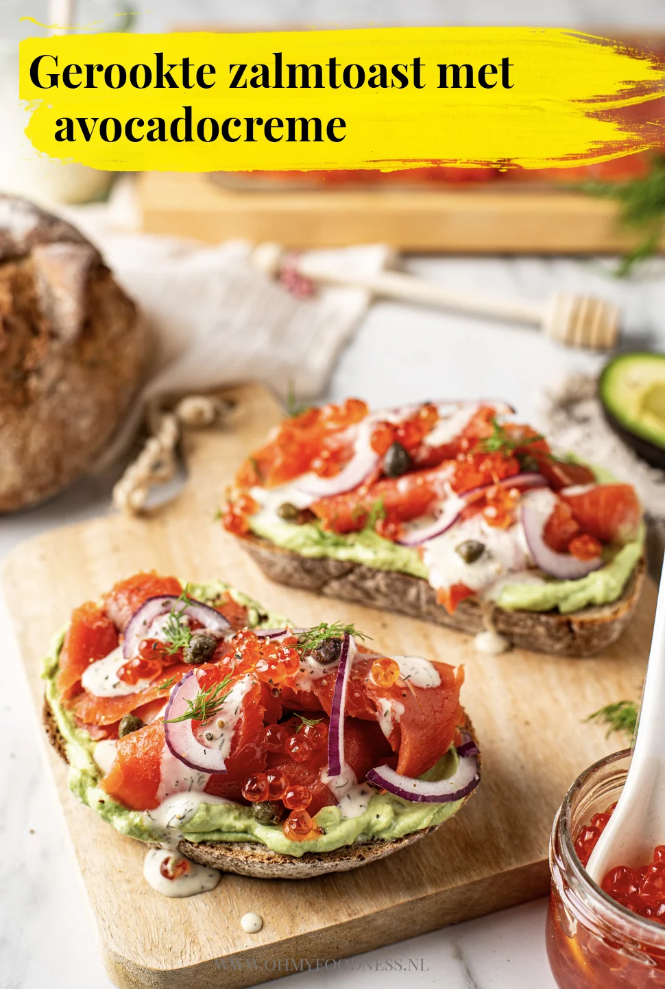 Gerookte zalmtoast met avocadocreme