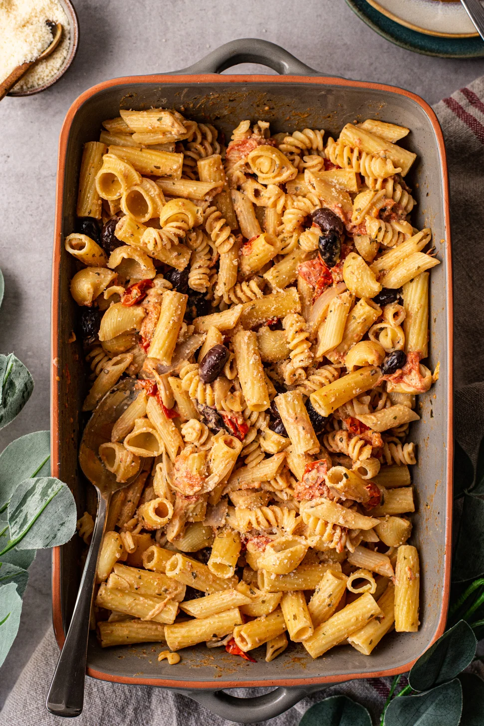 TikTok pasta met Boursin en kalamata olijven 1 TikTok pasta met boursin en kalamata olijven