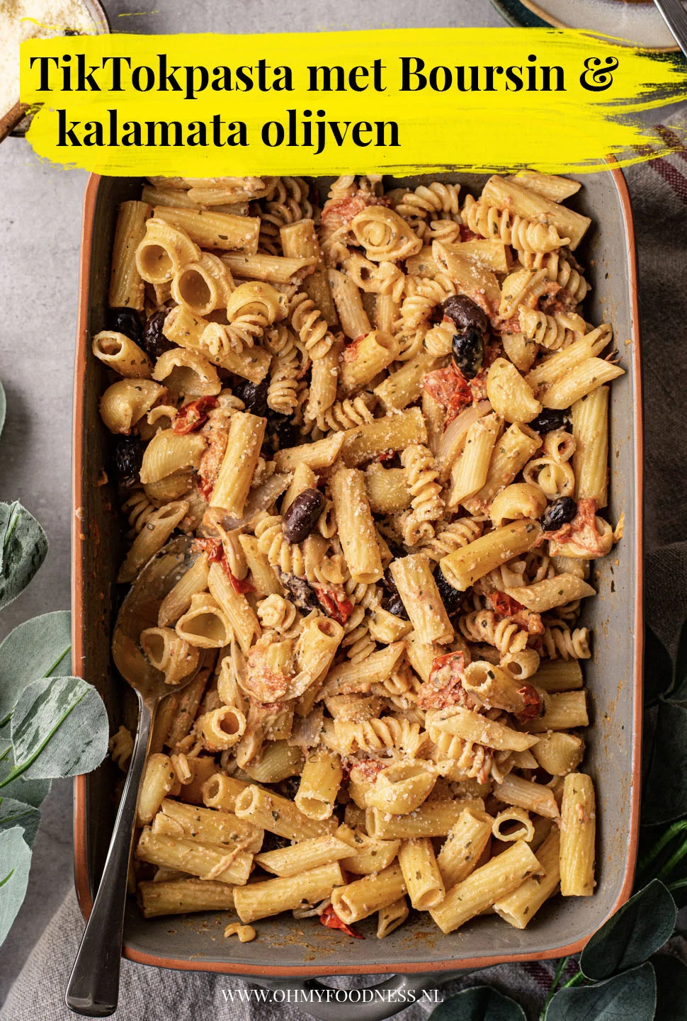 TikTok pasta met Boursin en kalamata olijven 3 TikTok pasta met boursin en kalamata olijven