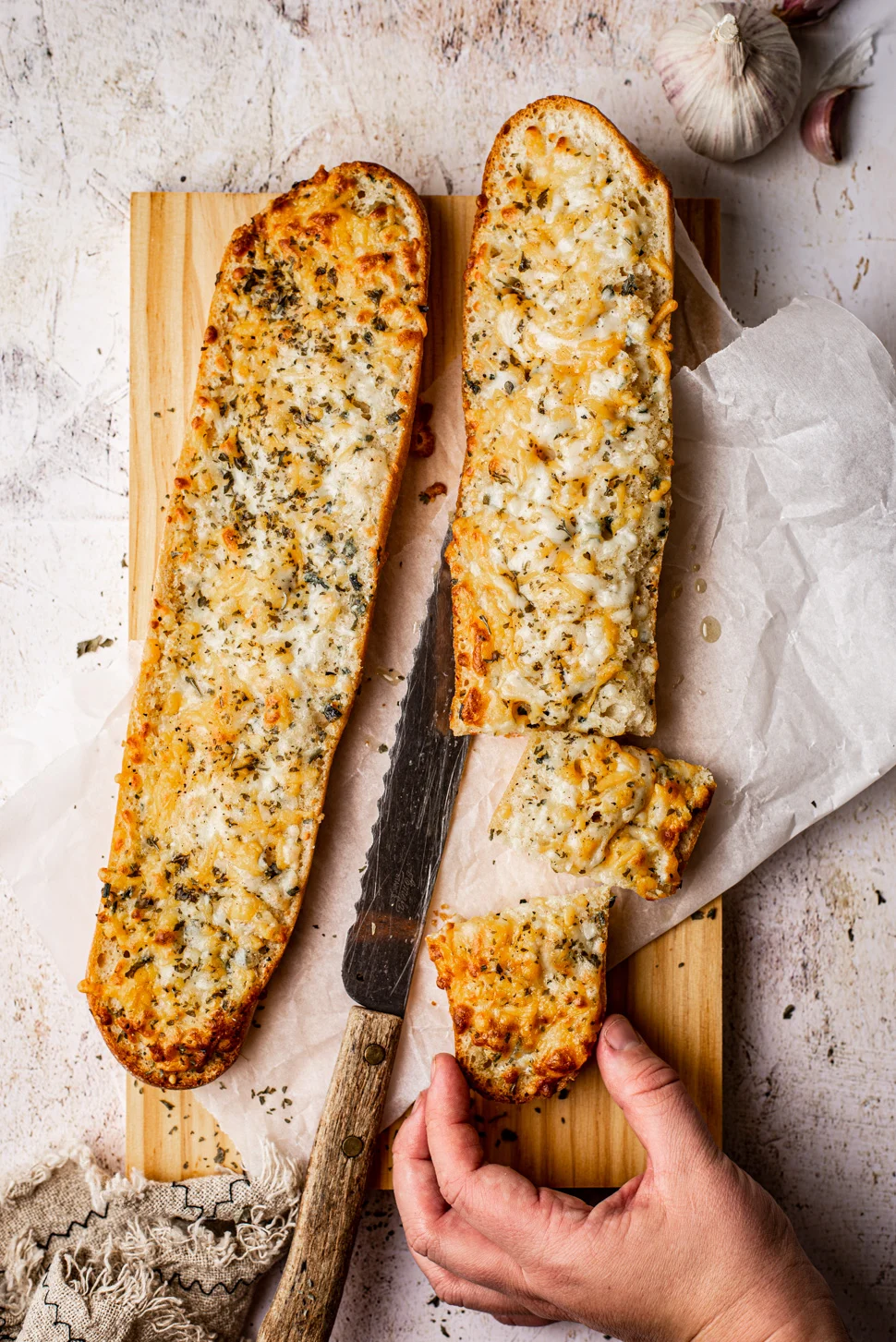 Fastfood Friday: Makkelijk garlicbread met kaas 2 Makkelijk garlicbread met kaas