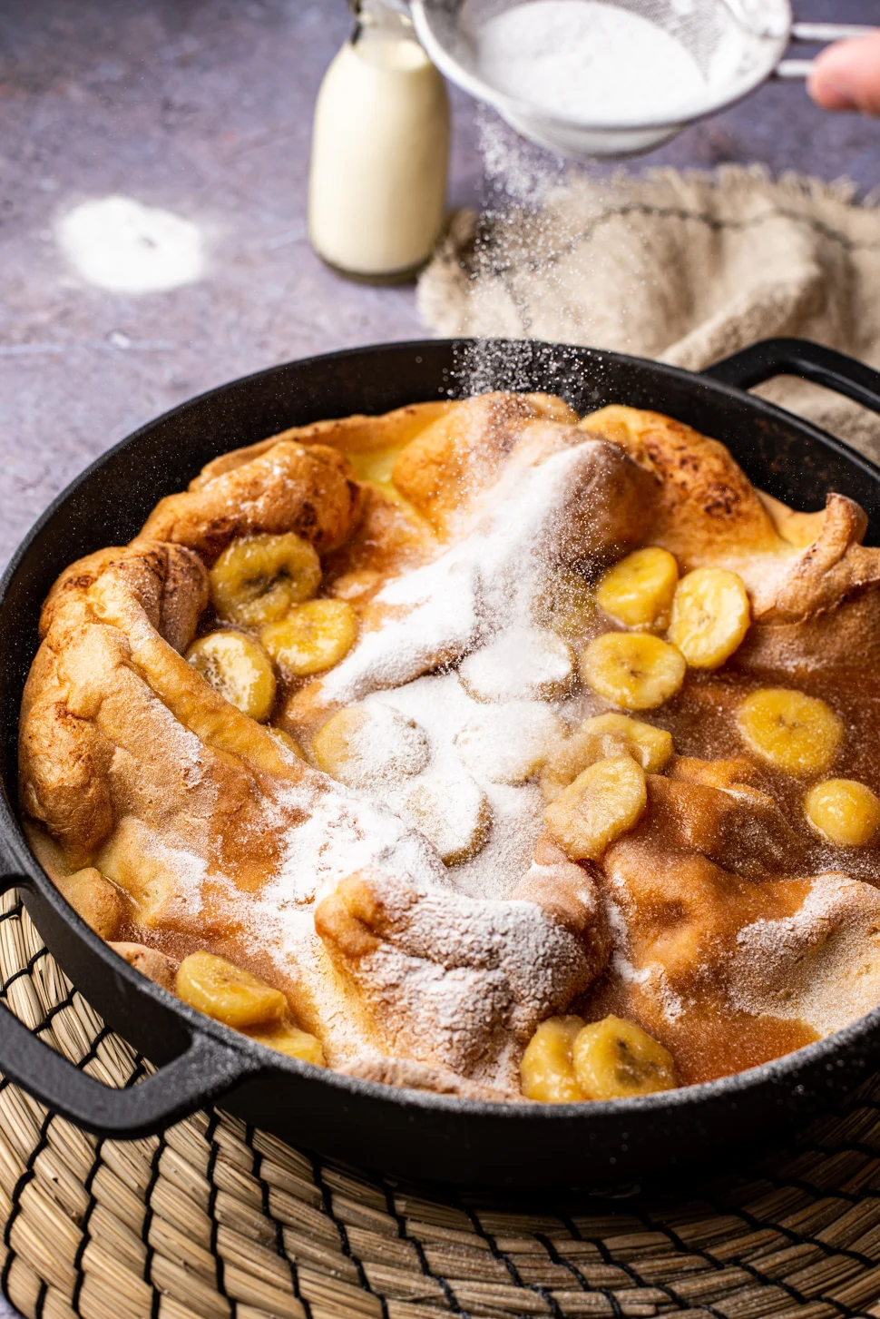 Fastfood Friday: Dutch Baby Pancake met banaan en karamel 2 Dutch baby pancake met banaan en karamel