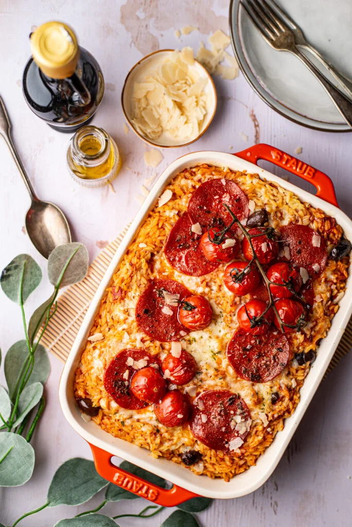 Pepperoni pizza orzo bake 15 Pepperoni pizza orzobake
