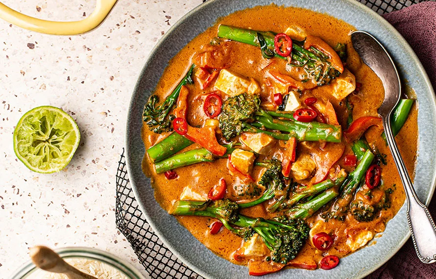 Pittige pindacurry met tofu 2 Pittige pindacurry met tofu