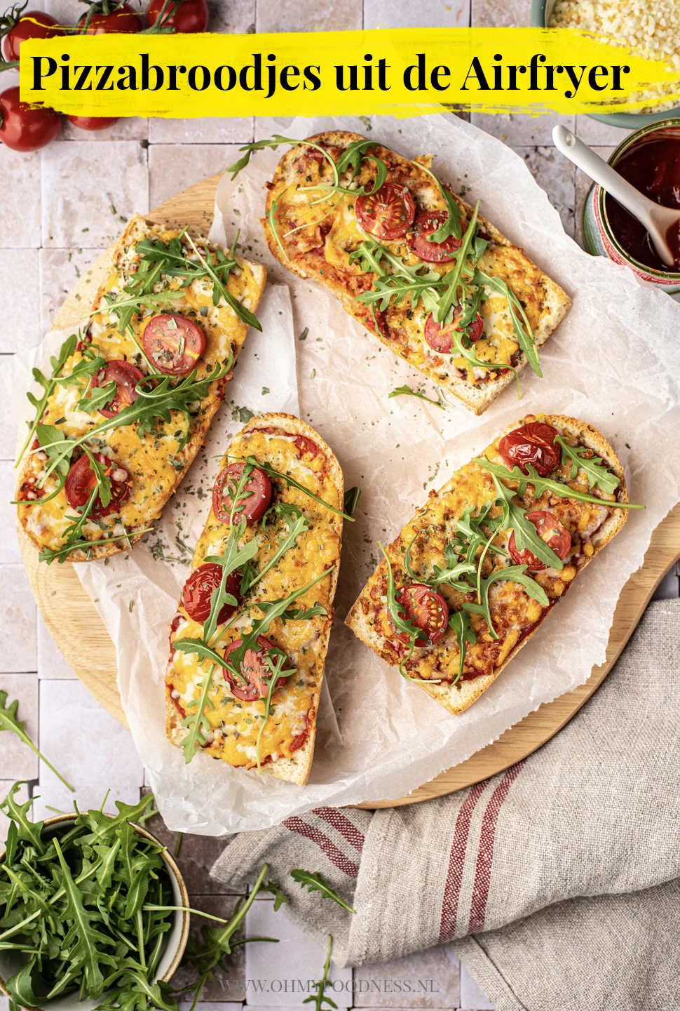 Fastfood Friday: Pizzabroodjes uit de Airfryer 3 Pizzabroodjes uit de Airfryer