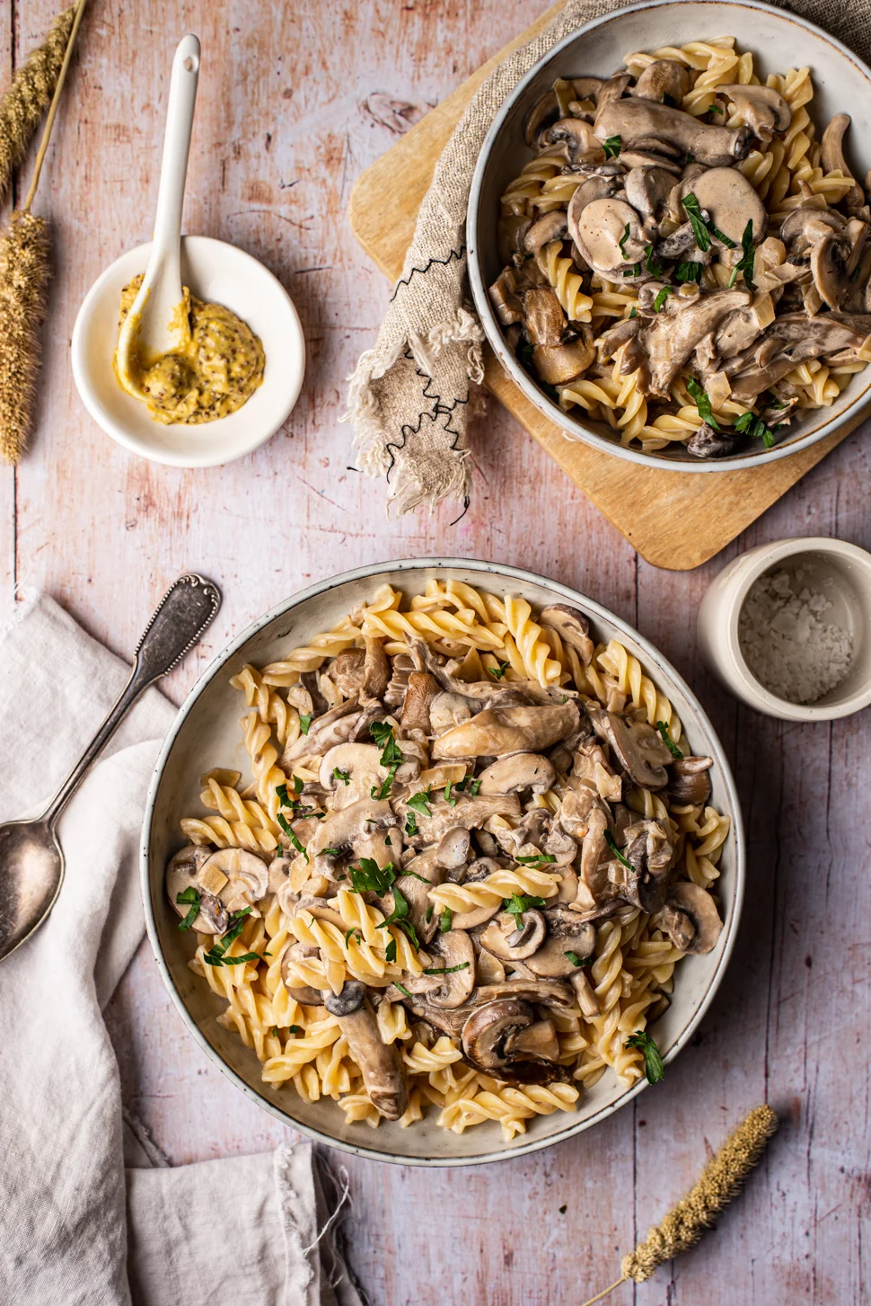 vegetarische paddenstoelen stroganoff