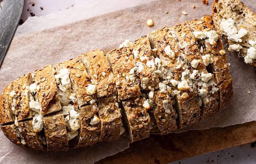 Borrelbrood met feta en honing 3 borrelbrood met feta en honing