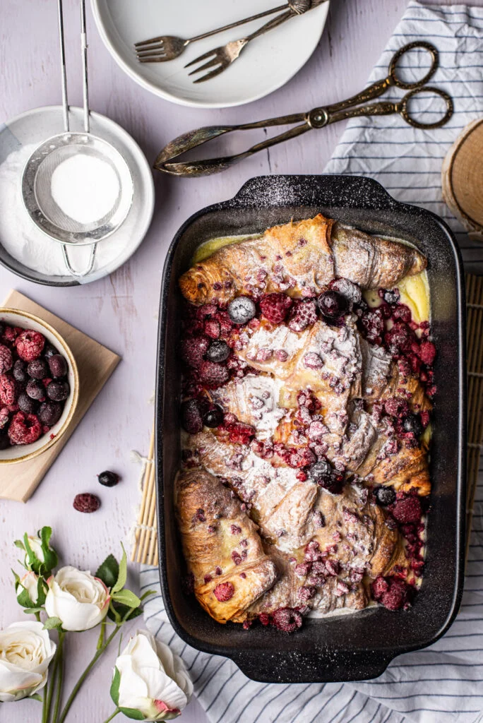 Croissantbake met vanille & rood fruit 6 croissantbake met vanille en rood fruit