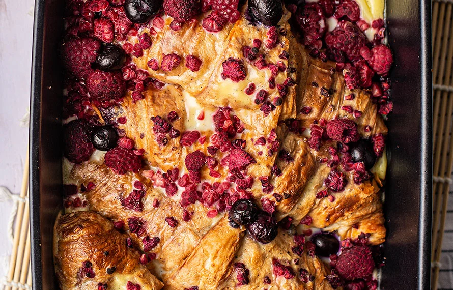 Croissantbake met vanille & rood fruit 4 croissantbake met vanille en rood fruit