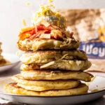 Kaaspannenkoekjes met gerookte zalm