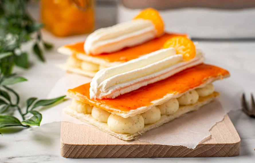 Oranjetompouce met sinaasappelglazuur 2 Oranjetompouce met sinaasappelglazuur