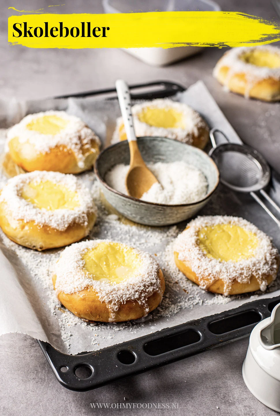 Skoleboller (broodjes met vanillecustard en kokos) 4 skoleboller