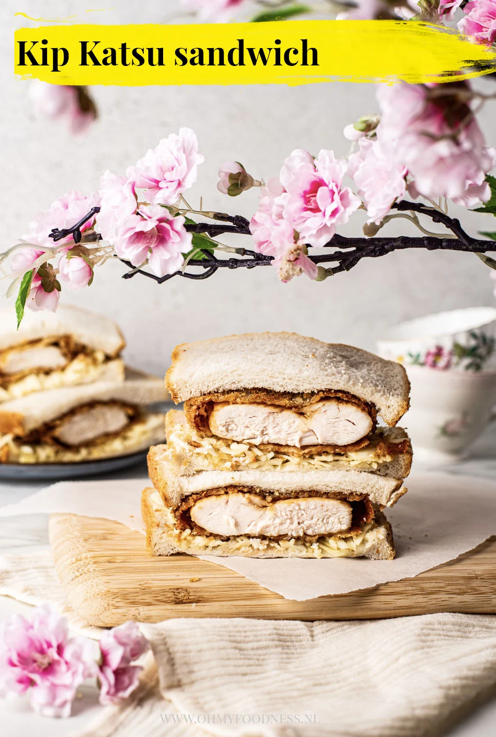 Fastfood Friday: Kip Katsu sandwich 3 Kip Katsu broodjes
