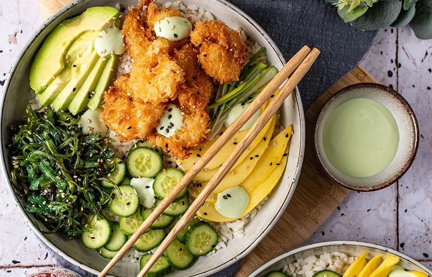 Pokébowl met krokante garnalen 2 pokebowl met krokante garnalen