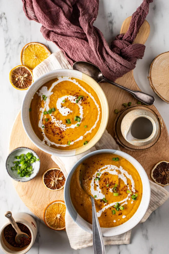 Zoete aardappel-wortelsoep met miso 1 zoete aardappel-wortelsoep met miso