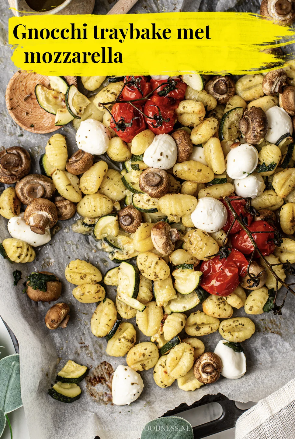 Gnocchi traybake met tomaatjes en mozzarella 4 gnocchi traybake met mozzarella