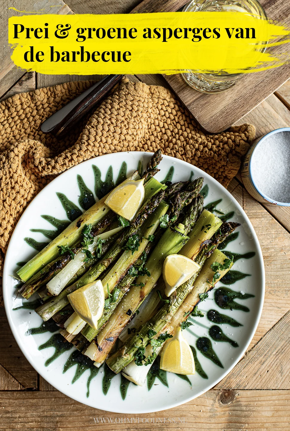 Prei en groene asperges van de BBQ 4 prei & groene asperges van de BBQ