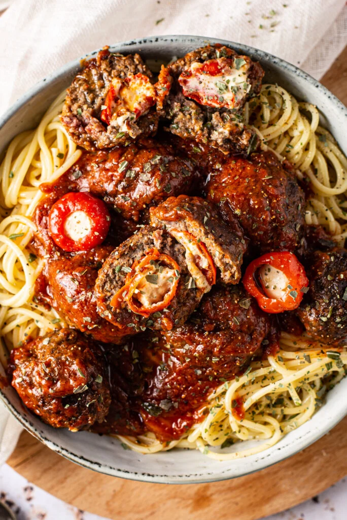 Spaghetti met gehaktballetjes 7 spaghetti met peppadew-gehaktballetjes