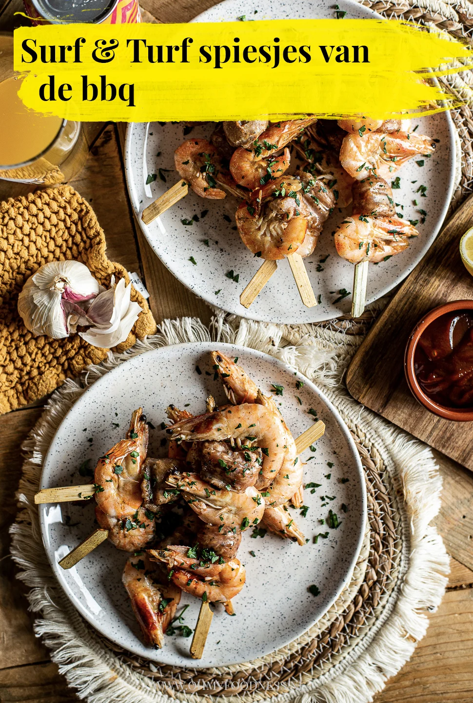 Surf & turf spiesjes met worst en garnalen 3 Surf & turf spiesjes met worst en garnalen