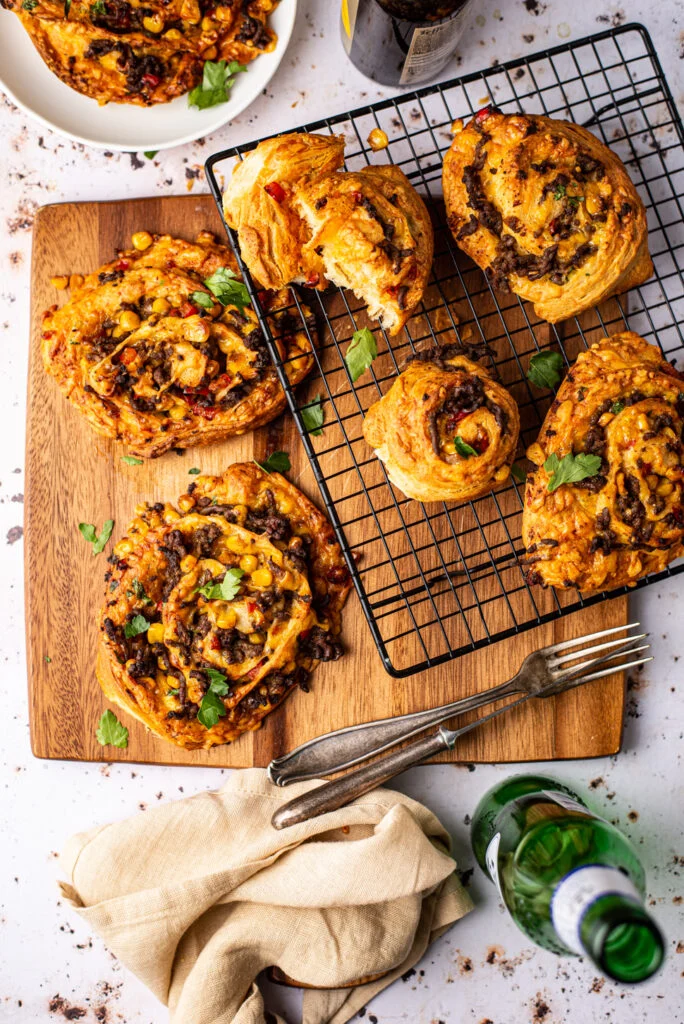 Fastfood Friday: Tacorolls van croissantdeeg 8 Tacorolls van croissantdeeg