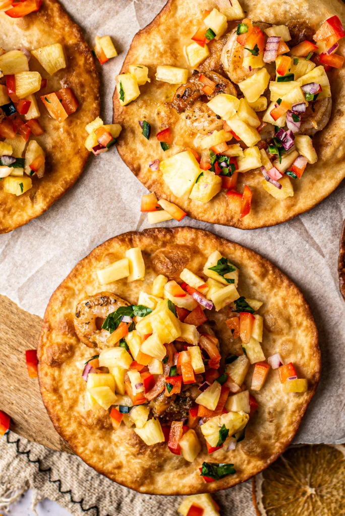 Fastfood Friday: Tostada met cajungarnalen en ananassalsa 4 Tostada met cajungarnalen en ananassalsa