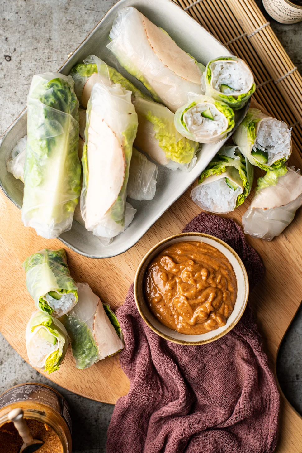 Verse springrolls met pindadip 1 verse springroll met pindadip