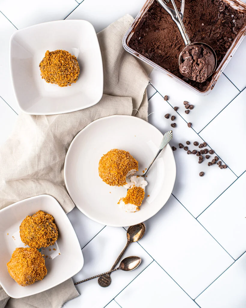 Fastfood Friday: Gefrituurd ijs uit OH MY FOODNESS! 4 gefrituurd ijs