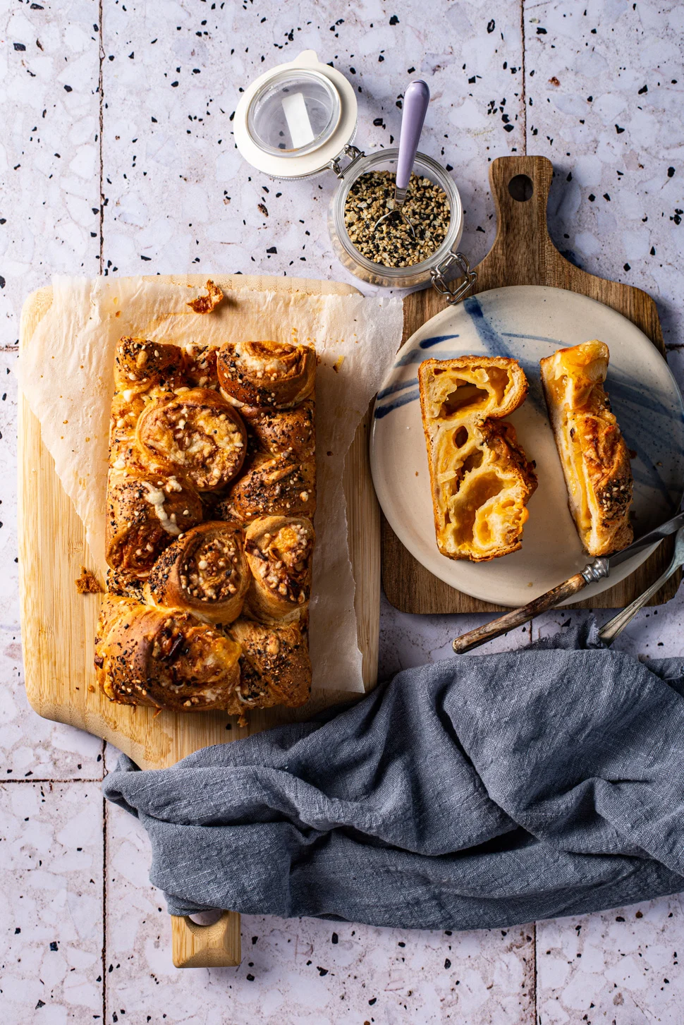 Fastfood Friday: Kaas-uibrood van croissantdeeg 2 kaas-uibrood van croissantdeeg